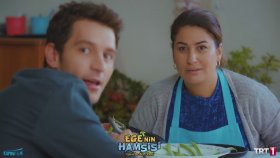 Dursun'un, Zehra İle Yakınlaşmasını Gören Deniz | Ege'nin Hamsisi 15. Bölüm (29 Ekim Pazartesi)