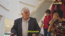 Tanımadığın İnsanların Karşısında Kilitlenmek