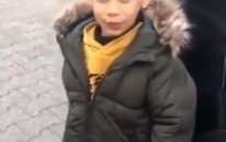 Belhanda'nın oğlu İstiklal Marşı'nı okuyor