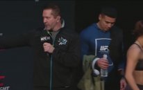 Kadın Dövüşçülerin FaceOff Yerine Karşılıklı Dans Etmesi | UFC