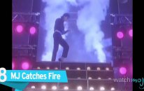 Hatıralarımızda yer etmiş en acayip 10 Michael Jackson ânı
