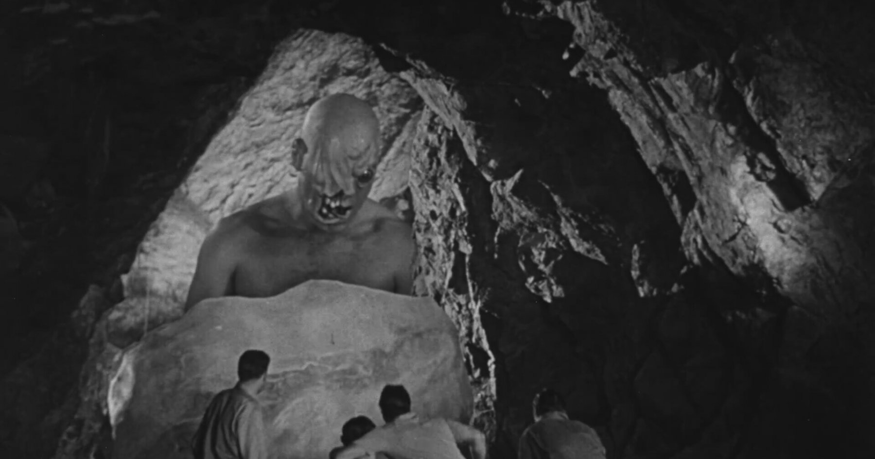 The Cyclops (1957) Fragman