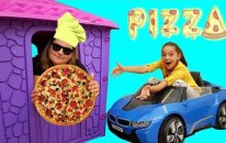 Bu Pizzacı Başka Pizzacı Melike play house bought Pizza, funny video for kids, Oyuncax Tv