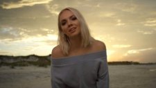 Danielle Bradbery - Goodbye Summer Feat. Thomas Rhett