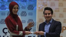 Gamze Özçelik Tesettüre Girdi