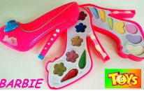 Barbıe Makyaj Seti İle Makyaj Yapıyoruz! Barbie'nin Muhteşem Makyaj Seti, Simler İle Parıldayalı