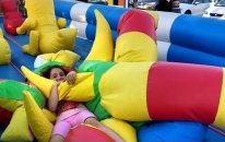 Melike Ve Eren Zıp Zıp Parkında GIANT TRAMPOLINE PARK ,INFLATABLE PARK Fun Kid Video