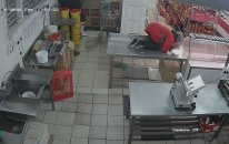 Çalışan Kadının Kedilerden Korkusu