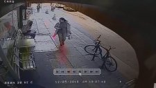 Yanlış Zamanda Yanlış Yerde Olan Şanssız Adam