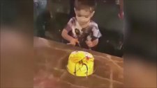 Doğduğu Güne Lanet Eden Çocuk