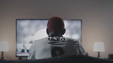 Ryan Babel'in Kendi Doğum Gününü Kutlaması (Hicivli)