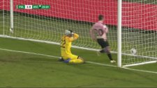 Kendi Kalesine Gol Atmakta Zirve Yapan Kaleci