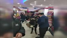 Poşet Parası Vermemek İçin Markete Eşekle Giren Vatandaş