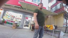Kafadar Gençlerin Turist Gibi Davranıp Bakkalı Trollemesi