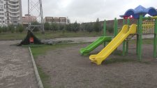 Isınmak İçin Kameriyeyi Kırıp Yakan Vandallar