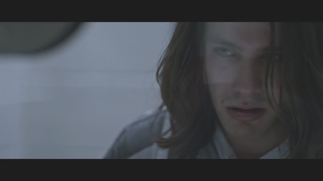 Holden On (2017) Fragman