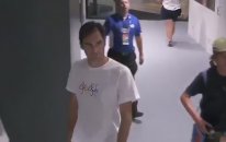 Roger Federer'in Güvenlik Görevlisine Saygı Göstermesi