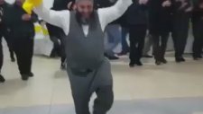 Halayda Döktüren Hacı Amca