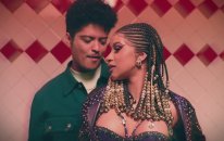 Cardi B - Please Me (feat. Bruno Mars)