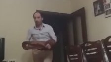 Bruce Lee Hüseyin'in Yeteneklerini Sergilemesi