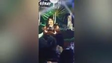 Bülent Ersoy Sahneye Atlayan Kadına Mikrofonla Vurdu