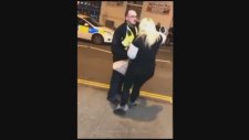 Polise Twerk Yapınca Tutuklanan Kadın