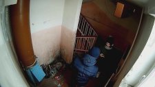 Fotokapana Dönüşen Apartman Güvenlik Kamerası vol. 2