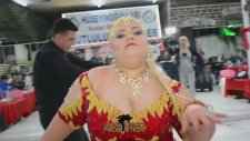 Ballıkuyu Güzeli ile Dans Resitali!