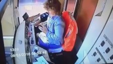 Tramvay Kullanırken Telefonla İlgilenen Vatmanın Kazası