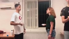 Kremalı Tokatla Afallayan Kız