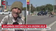 Kaplumbağa Kostümlü Tiyatrocunun Yaya Geçidinde Eylemi