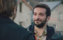 Debout sur la montagne (2019) Fragman