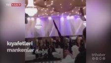 İslami Şartlara Uygun Defile