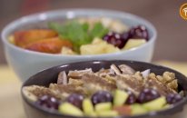 Asude Akınlı: Yazın En Hafif Lezzetli Tarifleri Yulaf Ve Smoothie Kasesi