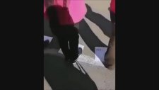 Besmeleye Ayak Basan İlkokul Öğrencileri
