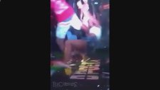 Twerk Yapan Sevgiliye Uçan Tekme