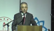Valinin Oturuşunu Beğenmediği Öğretmeni Azarlaması