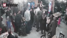 Lokantadaki Garsona Uçan Yumruk Atmak