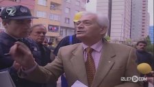 Adnan Şenses'e Yapılan Şaka