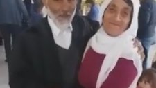 Dans Ederken Hanımına Yürüyen Hacı Amca