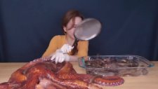 Ruh Hastası Kadınla En Salak Mukbang Videosu
