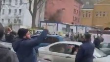 Berlin'de Okunan Ezan Sesine İnsanların Tepkisi