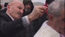 Önce İlaçlama Sonra Tıraşlama Yapan Seyyar Satıcı
