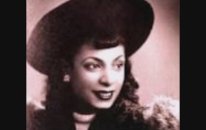 Safiye Ayla - Dokunma Kalbime Zirâ Çok İncedir Kırılır