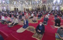 Aylar Sonra İlk Cuma Namazı Kılındı