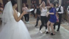 Düğünde Tir Tir Titreten Hatun
