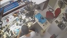 Cep Telefonu Bomba Gibi Patladı