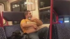 Göbek Deliği Kokusu ile Mest Olan Manyak