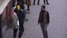 Adana'da Cansız Manken Şakası Yapmak