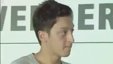 Mesut Özil: Türkiye'de Takımı Tutmuyorum (2009)